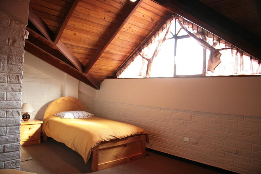 Apartamentos Los Quipus Quito Chambre photo