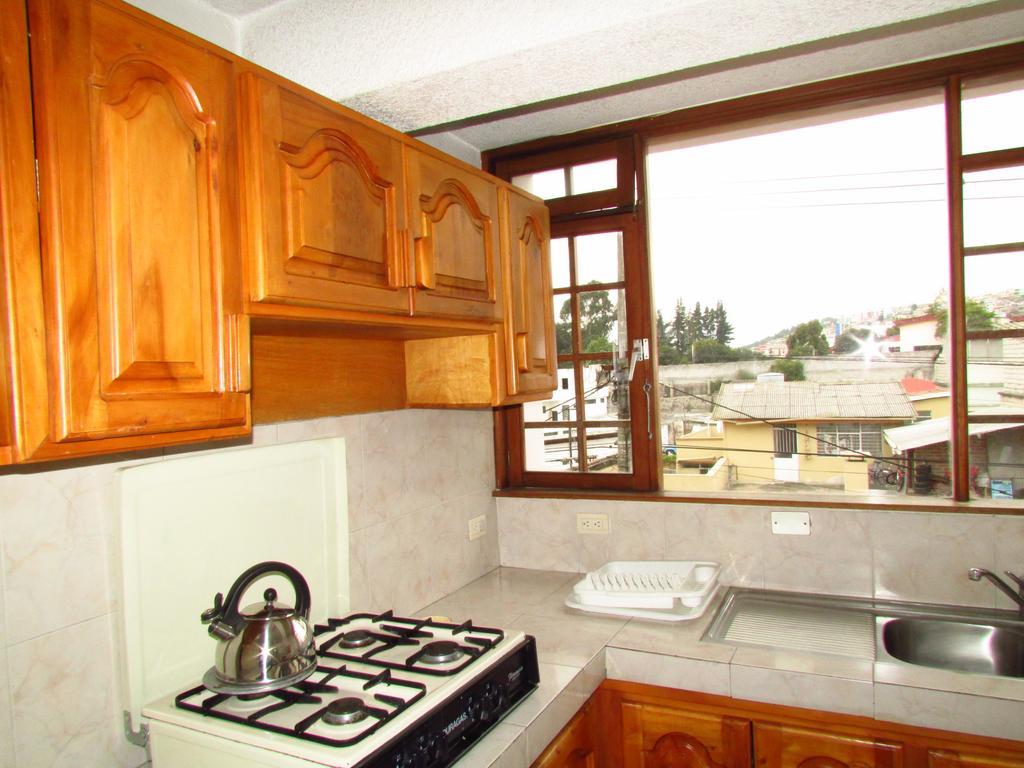Apartamentos Los Quipus Quito Chambre photo