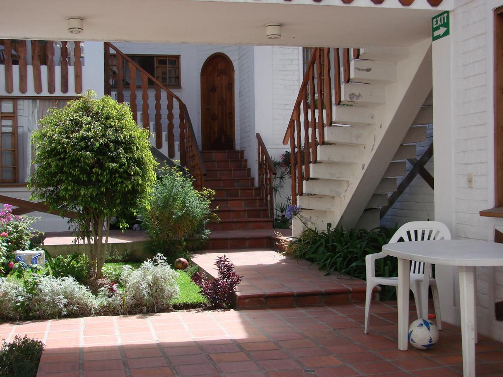Apartamentos Los Quipus Quito Extérieur photo