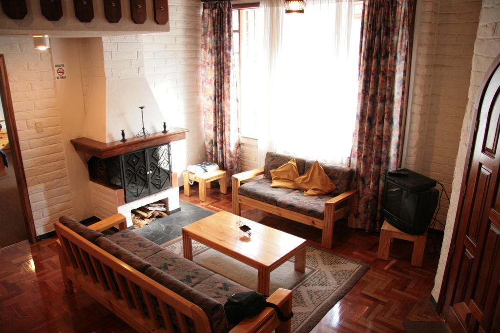 Apartamentos Los Quipus Quito Chambre photo