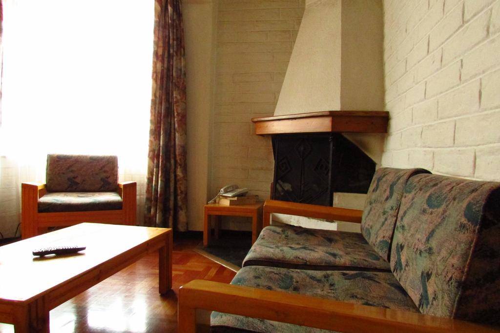 Apartamentos Los Quipus Quito Chambre photo